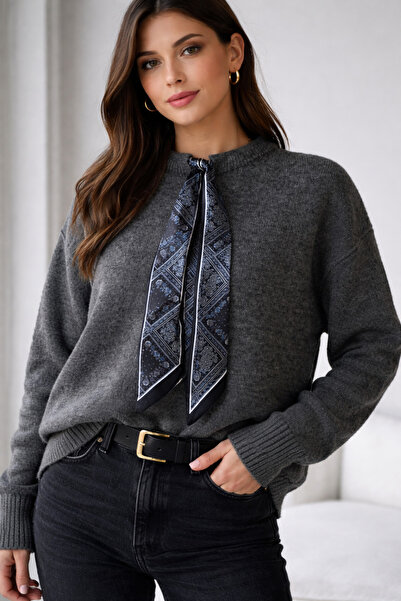 NURCAN KESKİN STORE Soft Women's Knit Sweater with Scarf