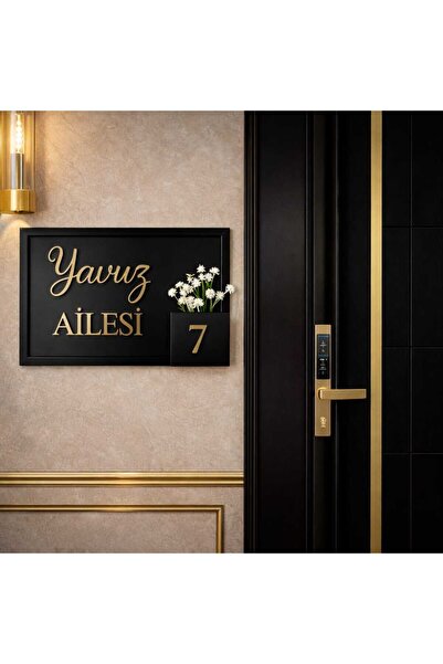 s'he design organizasyon Kişiye Özel Ahşap Çerçeveli Aile İsmi ve Kapı Numara...