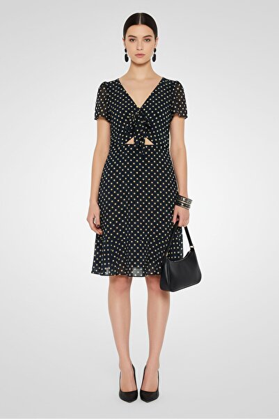 Michael Kors فستان نسائي منقط بفتحات، فستان أزرق داكن