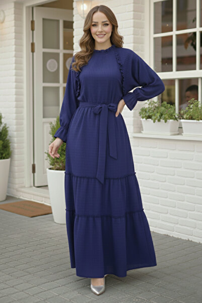 benguen 2084 Model námornícky modrých šiat - s opaskom a volánikom