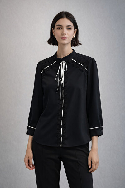 AYHAN Блуза з капрі рукавами, рюшами та стрічками