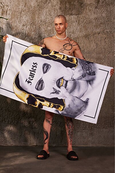 Plus Eighteen 140X75Cm Fearless Beach Towel