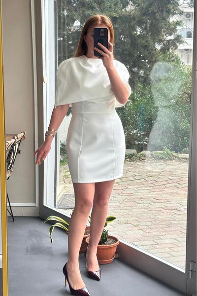 Pulli Collection Rochie Atlas cu design cu bretele și detaliu de pelerină din...