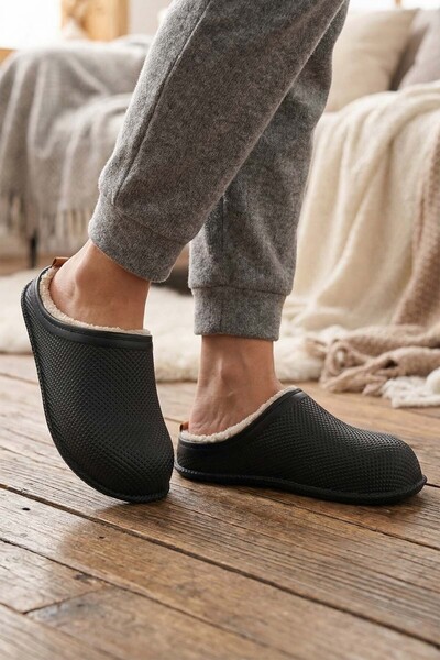 GEZER Kışlık Kauçuk Islak Zemine Uygun Ev Bahçe İçi Peluşlu Kadın Terlik