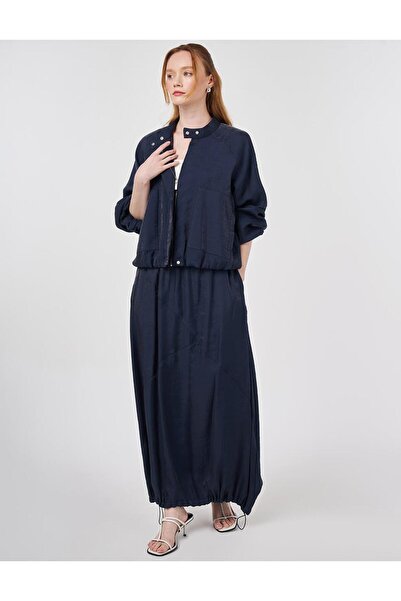 Kayra طقم تنورة من الرايون مع جيوب باللون الأزرق الداكن