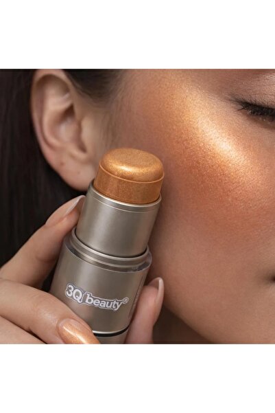 3q Beauty Athri Q Beauty face highlighter