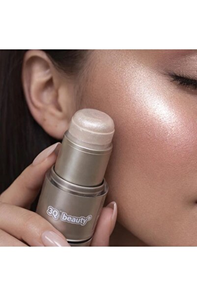3q Beauty Athri Q Beauty face highlighter