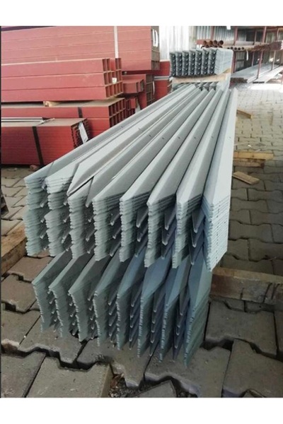 Metlino Boyalı 5 Adet 200 Cm 40x40x3 Köşebent 4 Delikli Bahçe Çit Direği Çit Demiri