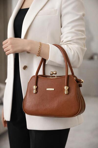 Suat Saraç Geantă de damă tip crossbody cu clips, 2 fermoare și 3 compartimente