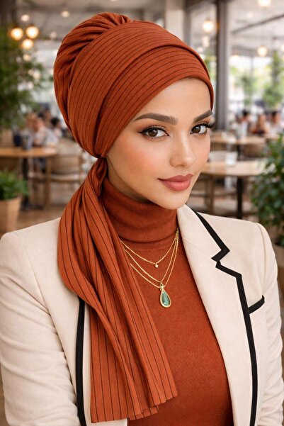 Aişe tesettür Eșarfă cu dungi maro