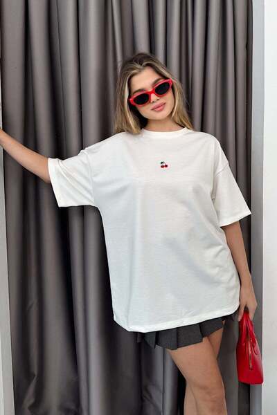 GİYSA Women's Crew Neck Cherry Accessory 2-Strand T-Shirt White - 26Y 26600