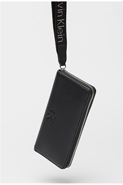 Calvin Klein Ultralight Zip Around Wristlet Siyah Kadın Cüzdan