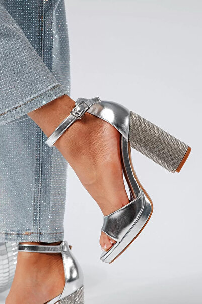 Zaira Sandale cu toc dama argintii din piele ecologica Evelyn #22105