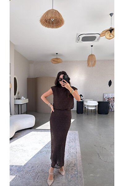 Buket Teke Brown Padded Long Lace Dress