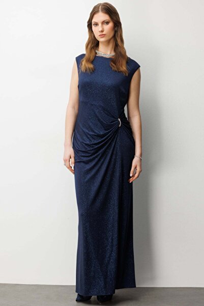 Ekol Yırtmaç Detaylı Simli Elbise