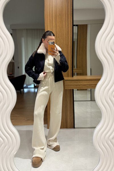 Gizem Ecemiş Welma Krem Çıtçıt Düğmeli Triko Takım