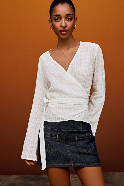 Bershka Kruvaze desenli bluz