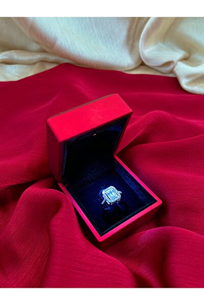 D&Z ACCESSORİES Sevgililer Günü Hediye Kutusu | Işıltılı Baget Kesim Pırlanta...