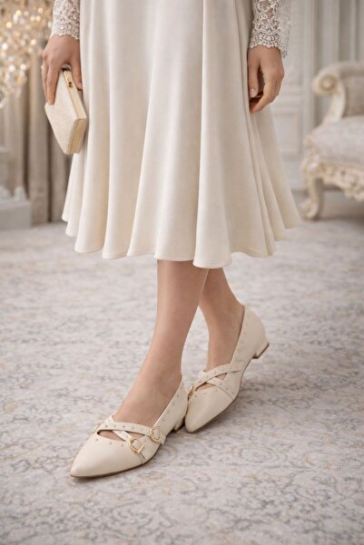 Gold Step ✨ Çapraz Bantlı Gold Tokalı Kadın Babet Ayakkabı – Zarif ve Şık Tas...