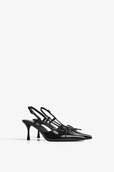 Bershka Arkası bantlı topuklu ayakkabı