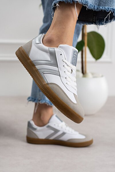 Peta Women's Low Ankle Lace-Up Sneaker