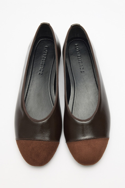 LUTVELIZADE Babet 2605 - Balerini de damă maro amar cu vârf oval și detalii d...