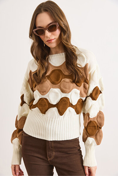 Olalook Pulover tricotat cu detalii de culoare texturată ecru pentru femei KZ...