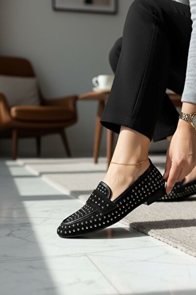 yezy shoes حذاء لوفر نسائي يومي من الجلد السويدي بتفاصيل حجرية