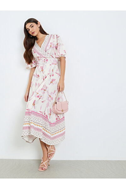 Styli فستان ماكسي قصير الأكمام بتصميم A-Line مزين بنقوش زهور وردية اللون للنساء