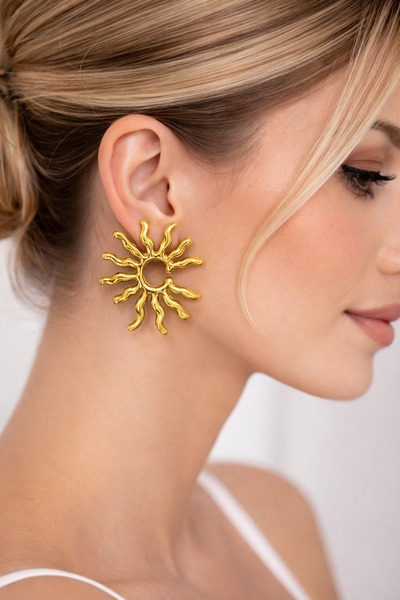 Jack Ferrero أقراط ذهبية على شكل نصف شمس