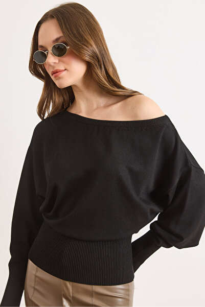 Olalook Women's Black Boat Neck Slim Knitwear Sweater Kzk-19001160