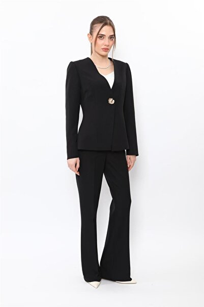 ÖNDER ÖZSOY V-Neck Single Button Classic Jacket & Pocketed Spanish Flare Pant...