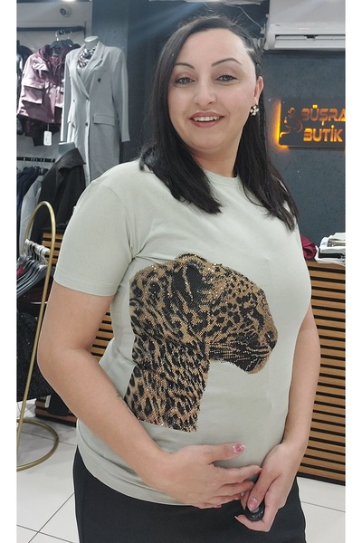 Taş Detaylı Leopar Desenli T-shırt