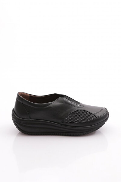 DGN 304 Women's Comfort Shoes