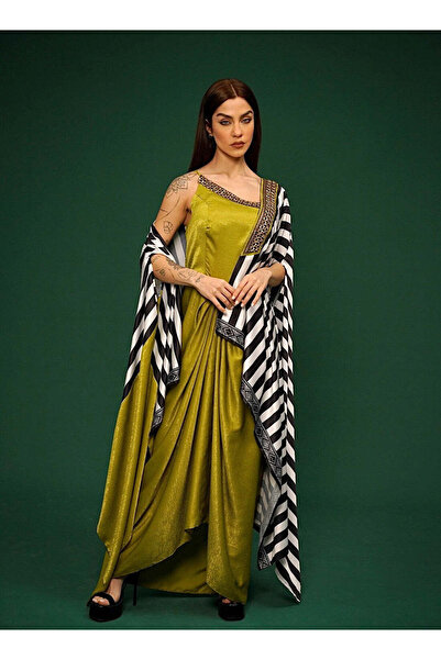 ECSTACY COUTURE Pleated dress Cape set