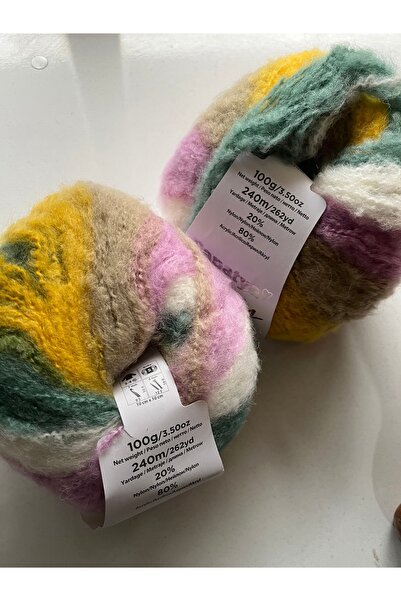 MUTLUDÜNYAM 2 Pieces of Boucle Knitting Thread