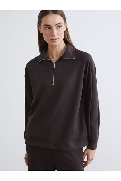 LC Waikiki سترة نسائية بياقة عالية وسحاب من أوزماركا للموسم الجديد