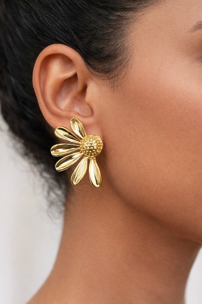 Jack Ferrero أقراط ديزي الذهبية