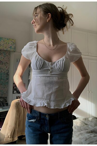 Köstebek Basic Buttoned White Blouse with Ruffle Detail