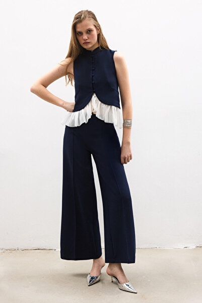 Touché Privé Chiffon Garnished Crepe Vest
