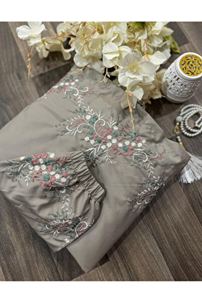 Gerenic Women's embroidered prayer shawl, wide and comfortable, luxurious mat...