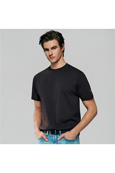 Giordano Men’s Slim Fit Cotton Crew Neck Tee