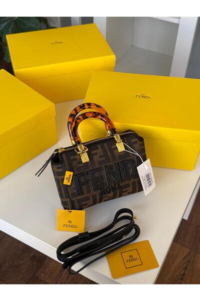 GGGG Bags with their accessories