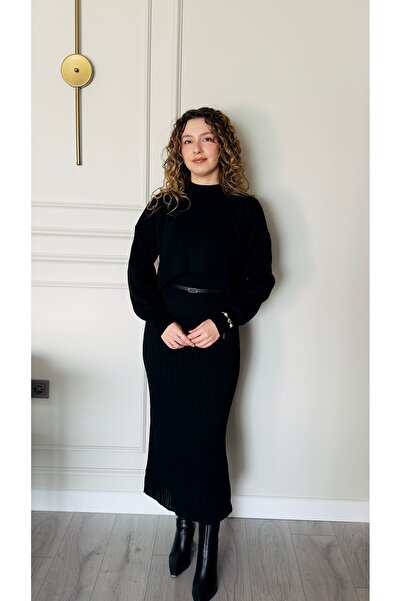 Nurgül Dilemen Siyah Kazaklı Triko Elbise İkili Takım