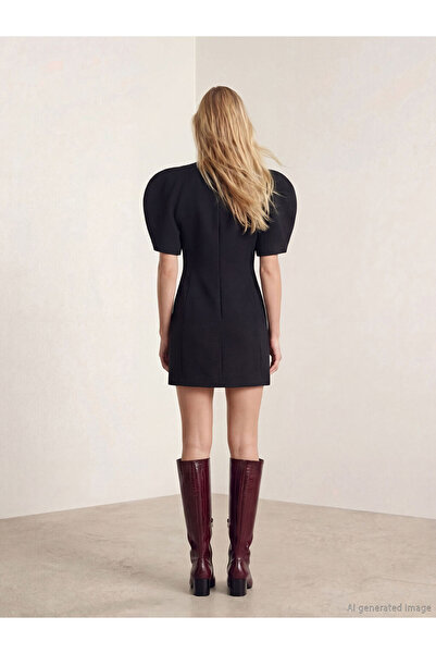 LC Waikiki فستان قصير أسود بياقة دائرية من GULIS GİYİM