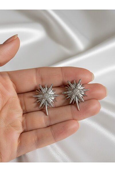 KANERUZ أقراط معدنية على شكل نجمة باللون الفضي (حجم المنتج 2.5 سم)