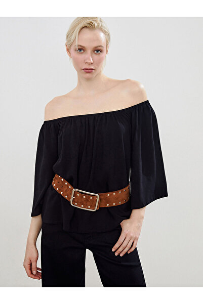 LC Waikiki Bluză din crep cu decolteu bărcuță Özmarka, sezon nou