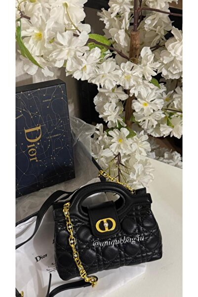 Generic High-quality handbag and shoulder bag with accessories