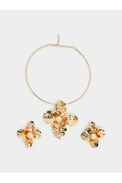Styli Gold Floral Choker and Earring Set