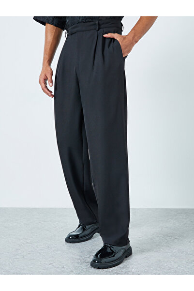 Styli Men Black Double Fold Pleat Baggy Trousers